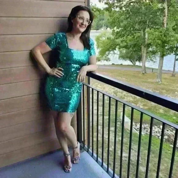 Vintage Nightline green sequin cocktail dress size 6 - Picture 1 of 4